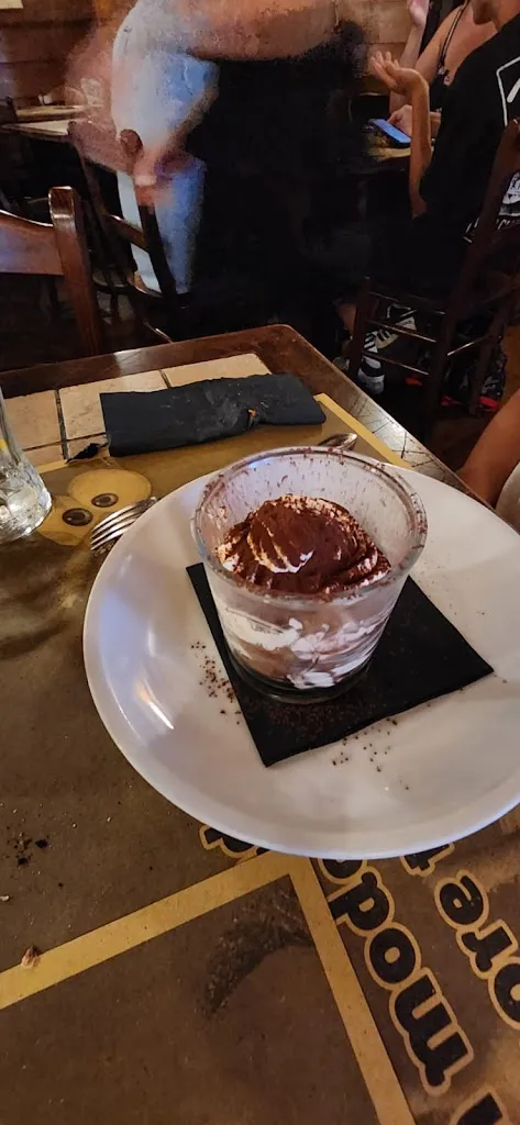 Arturo Opsetmoen A._Rens & Rose Saloon_Porto Sant'Elpidio_review