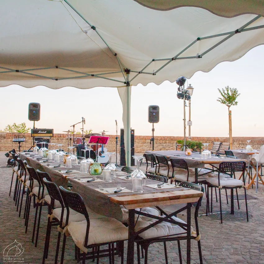 Ruth Miriam Carmeli_Mangiafuoco Taverna_Rosora_review