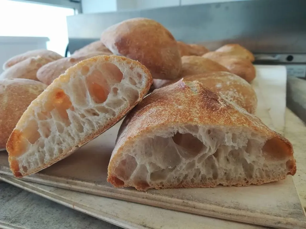 Gusto 219_Rosora_slider_image_3