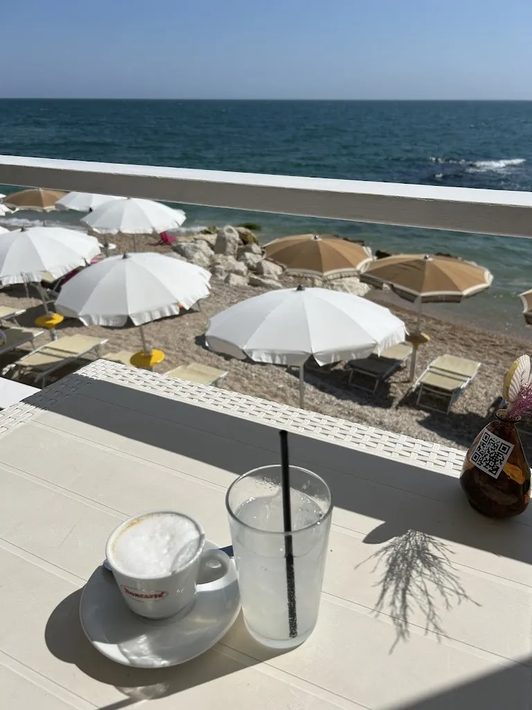 Denisa Poweryoga_Bahari Cafè Restaurant_Porto Recanati_review