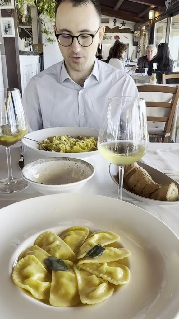 Bahari Cafè Restaurant_Porto Recanati_slider_image_2