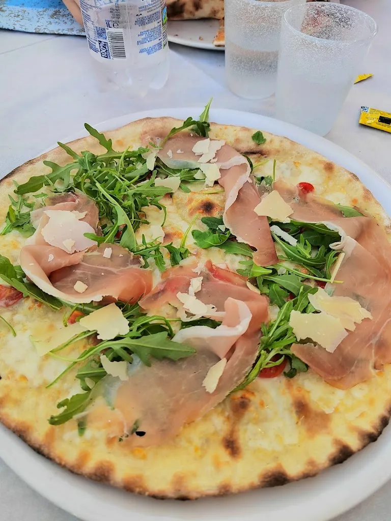 Marcantonio Bragadin_Escobal_Porto Recanati_review