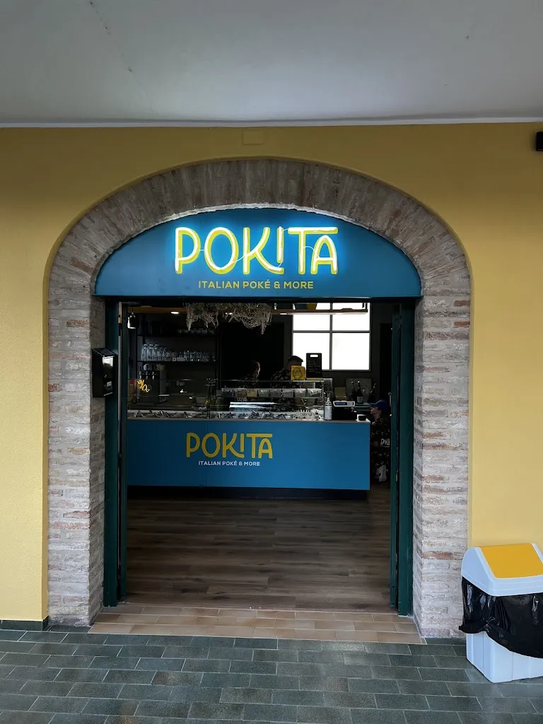 Pokita restaurant in Porto Recanati