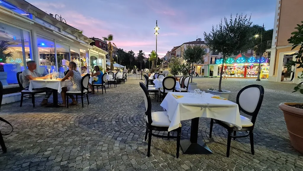 Mais Amor ristorante_Porto Recanati_slider_image_1