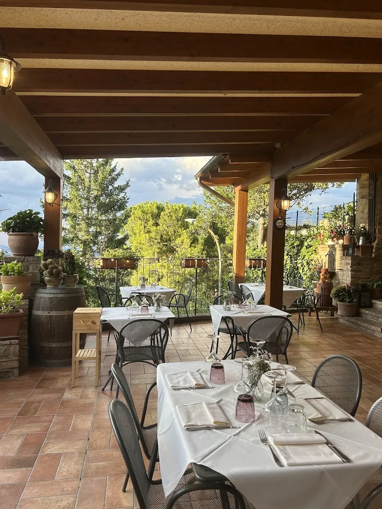 Albergo Ristorante Farfense_San Vittoria in Matenano_slider_image_3