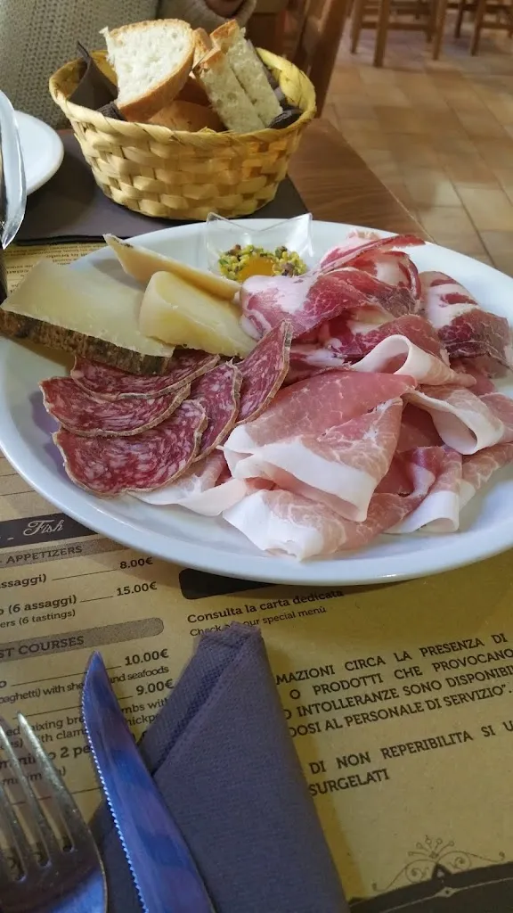 Alessandro Zanobetti_La Dodicesima Taverna_Sant'Angelo in Vado_review