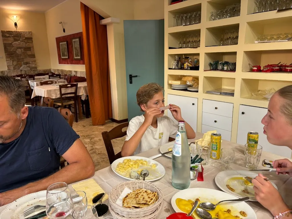 Sander van Hulst_Ristorante Savioli_Sassofeltrio_review