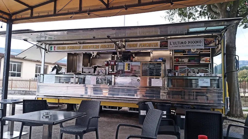 Jose Esquivel_Norcineria Sant'Elena_San Severino Marche_review