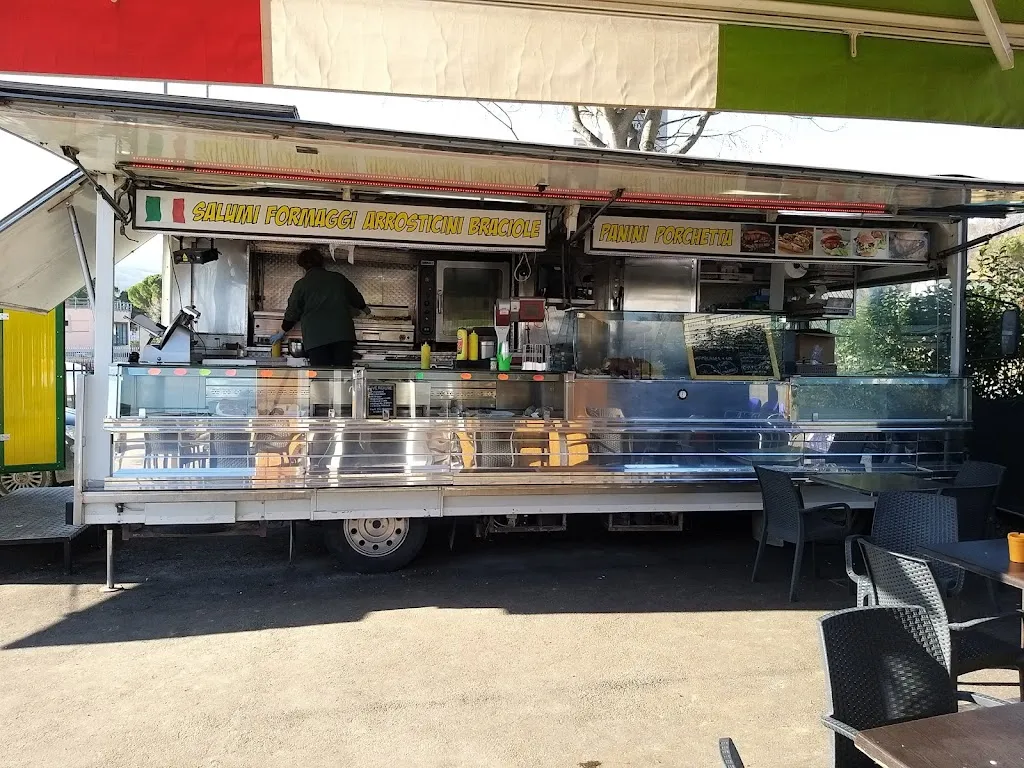 Norcineria Sant'Elena restaurant in San Severino Marche