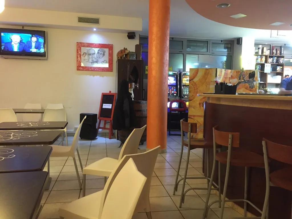 Karan Naithani_La Tana della Volpe di Volpe Claudio_Serra de' Conti_review