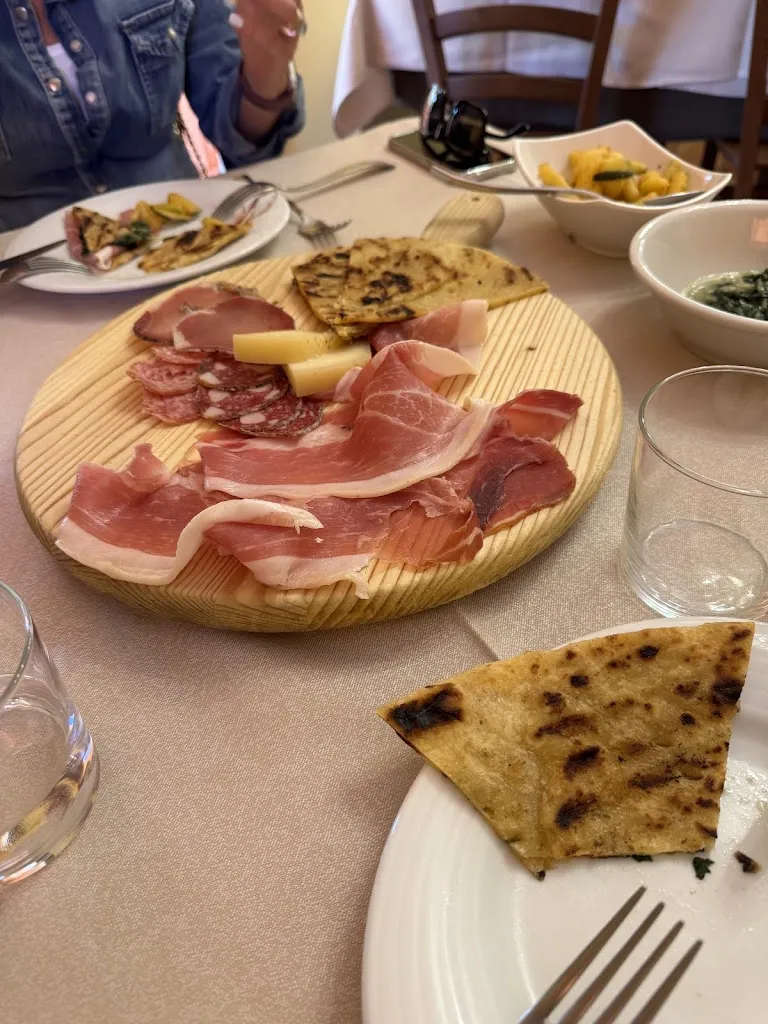 Ristorante La Tana del Ghiro_Serra de' Conti_slider_image_2