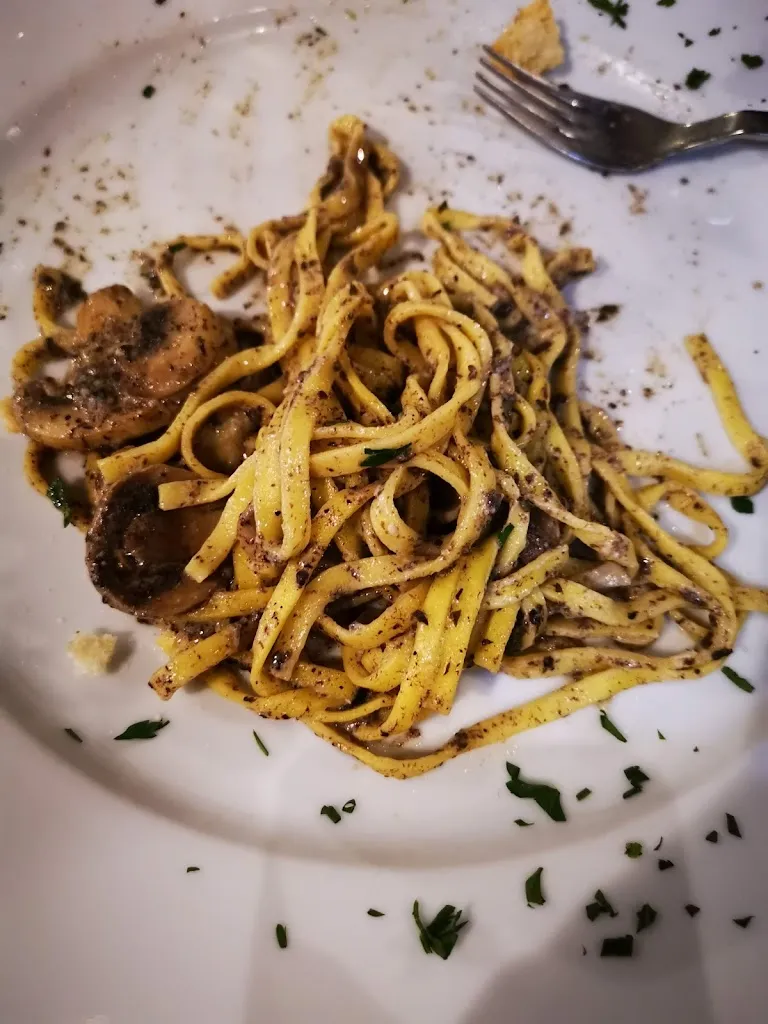 Ristorante Pizzeria Le Logge_Sassoferrato_slider_image_2