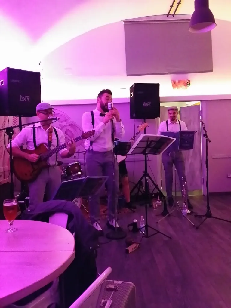 Nives Torresi_Bar Castello Fashion Colls_Sassoferrato_review