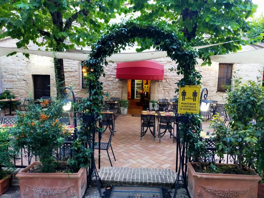 La Rocca Ristorante Pizzeria restaurant in Sassoferrato