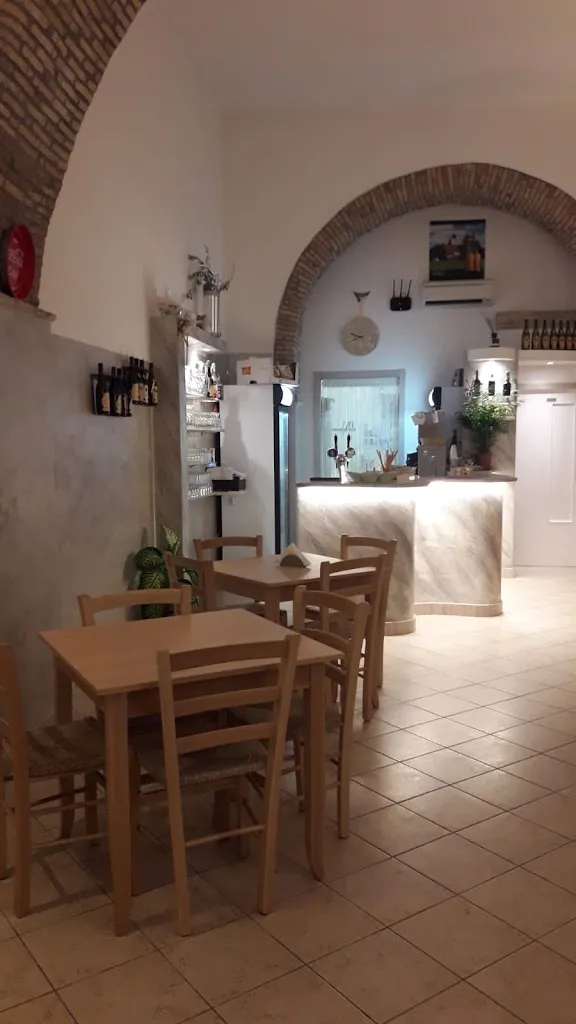 Street Cafè restaurant in Castelnuovo della Daunia