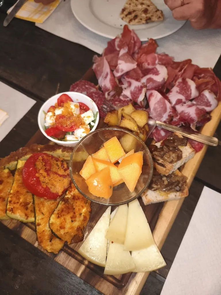 Ristorante Le Cafanne_Serra Sant'Abbondio_slider_image_2