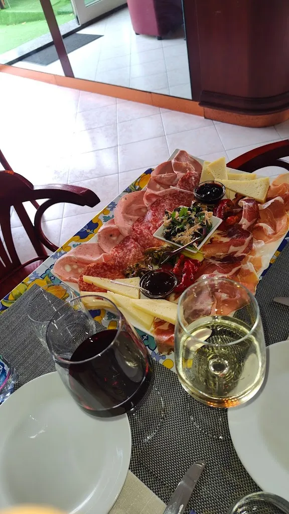 sandro ciciliani_OASI DEL GUSTO_Serra Sant'Abbondio_review