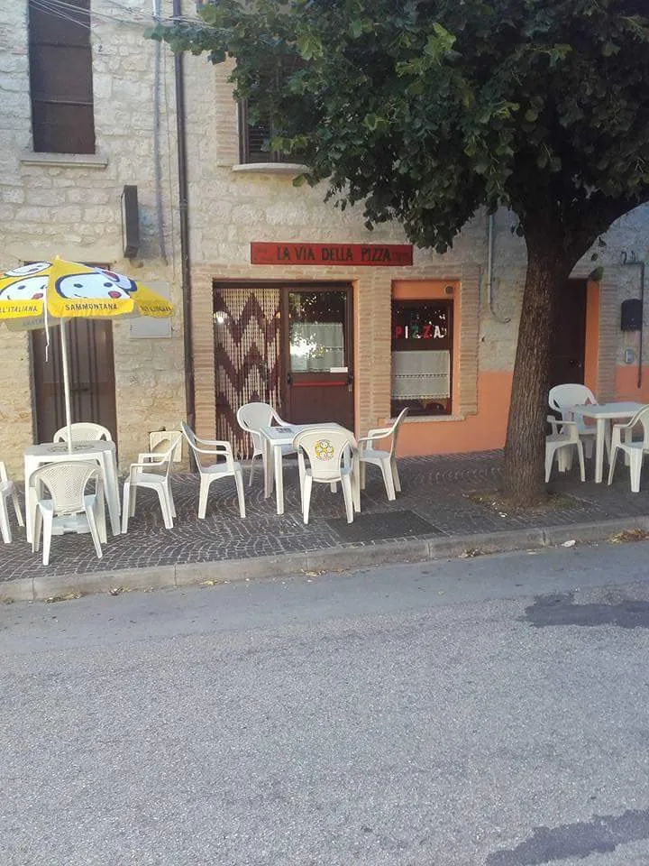 La Via Della Pizza restaurant in Serra Sant'Abbondio