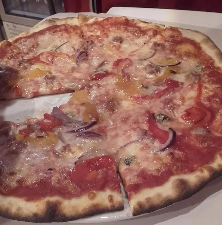La Via Della Pizza_Serra Sant'Abbondio_slider_image_2