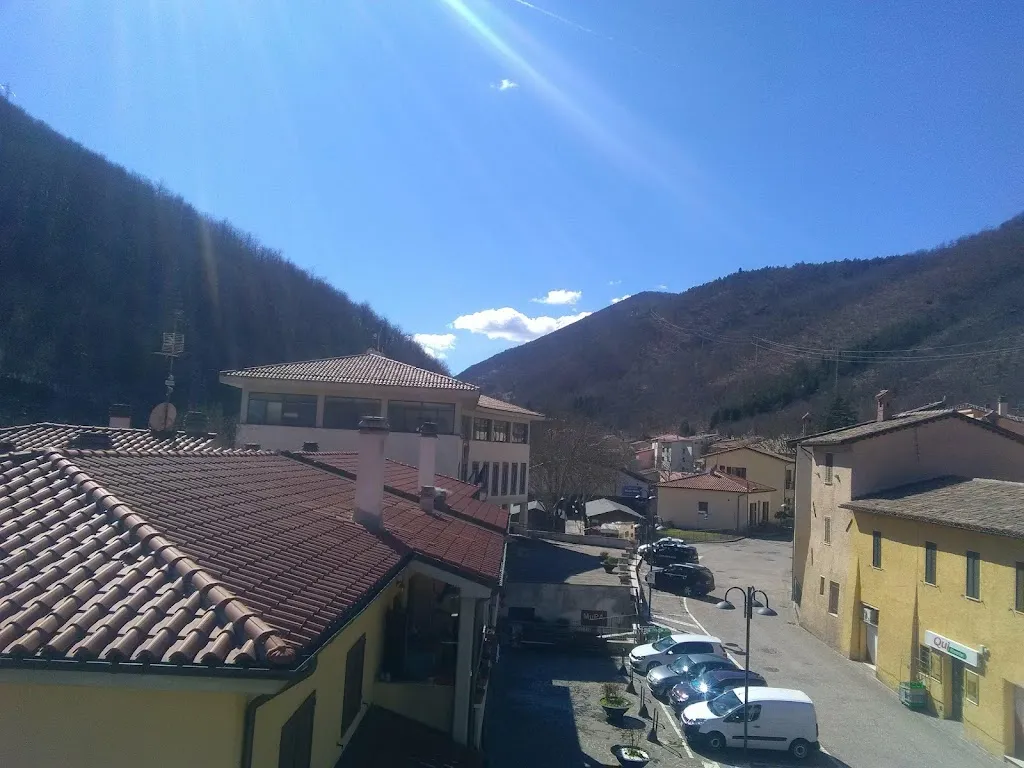 Bar Centrale restaurant in Serravalle di Chienti