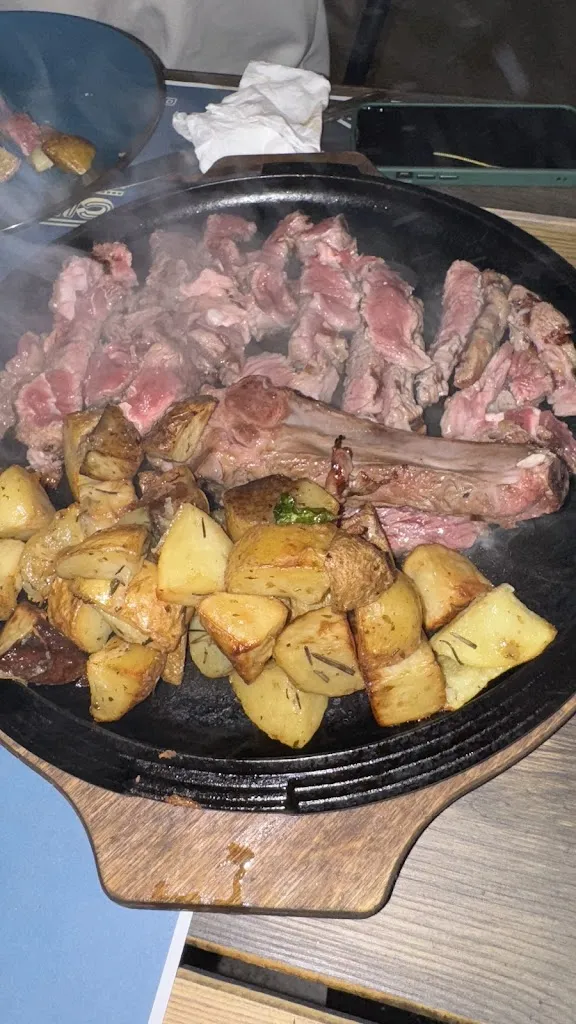 Luana Lovino_Cinema 28_Castri di Lecce_review