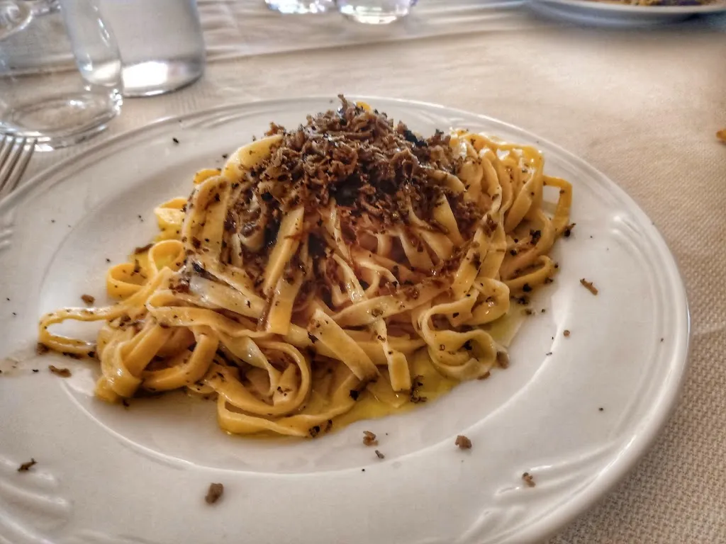 Sabrina_Ristorante Petronius_Serrapetrona_review
