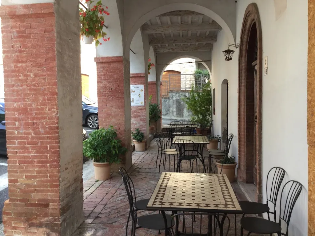 Enoteca Alimentari Le Logge_Serrapetrona_slider_image_2