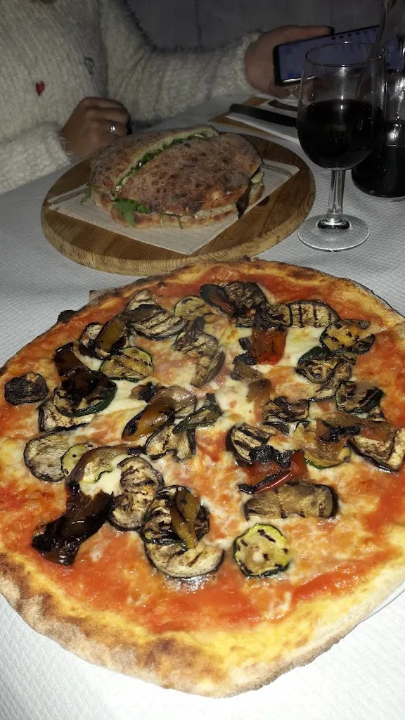 Luca S_Lo Chalet_Castri di Lecce_review