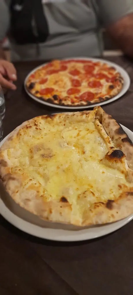 Elisabetta Fauzzi_La Buona Fattoria Ristorante Pizzeria_Tavoleto_review