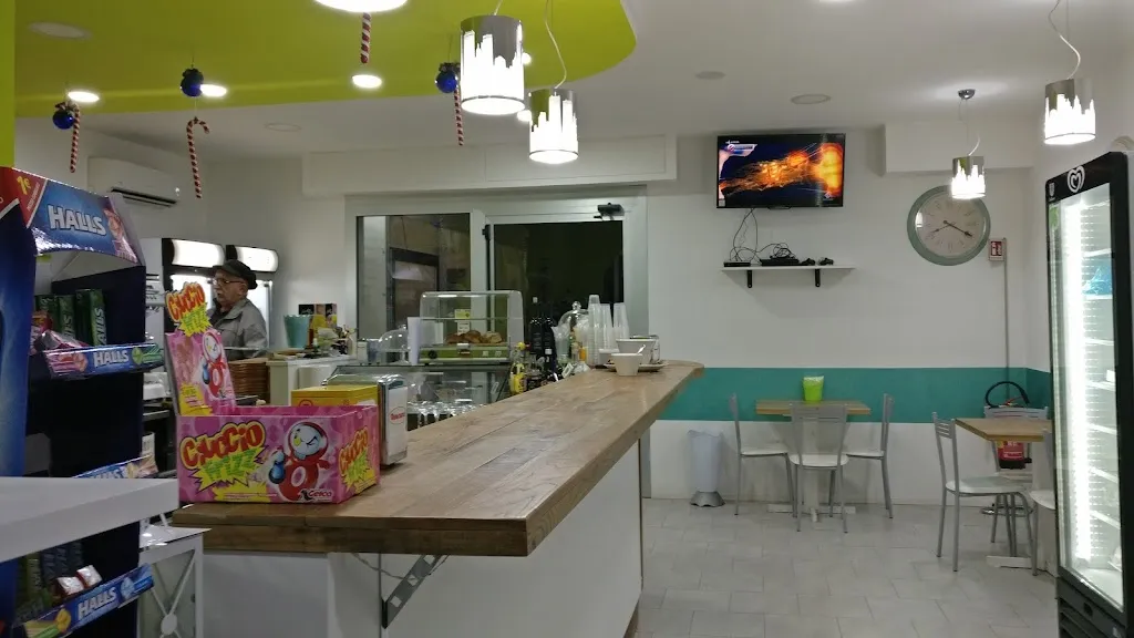 Comida Bar Pinseria di Scalpelli Sabrina Bar e restaurant in Troviggiano