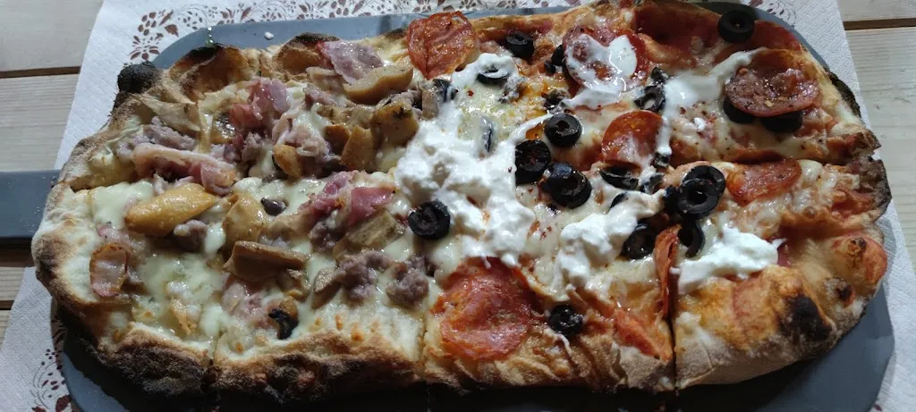 Comida Bar Pinseria di Scalpelli Sabrina Bar e_Troviggiano_slider_image_3