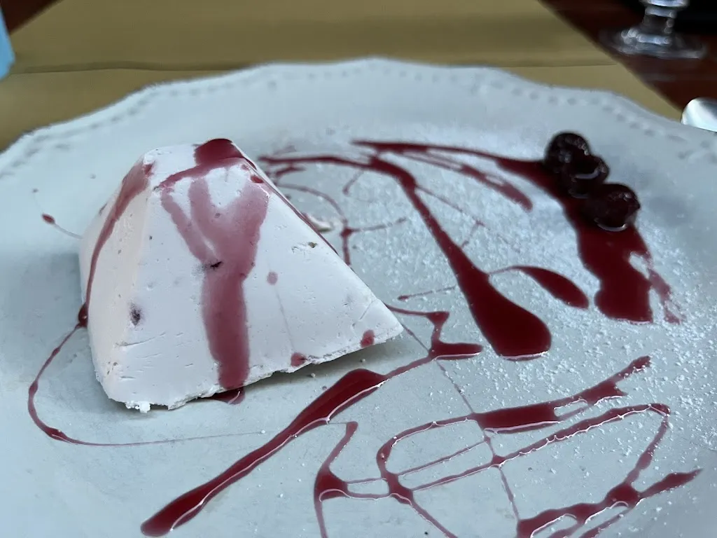 Sharon_La BRAVERIA_Urbania_review