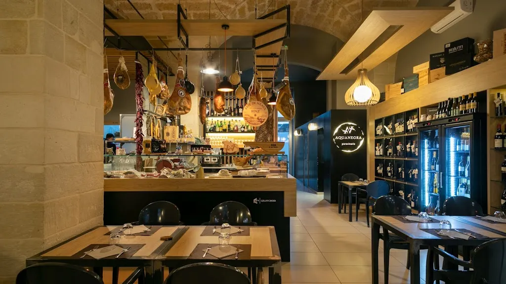 AquaNegra paravineria restaurant in Castrignano De' Greci