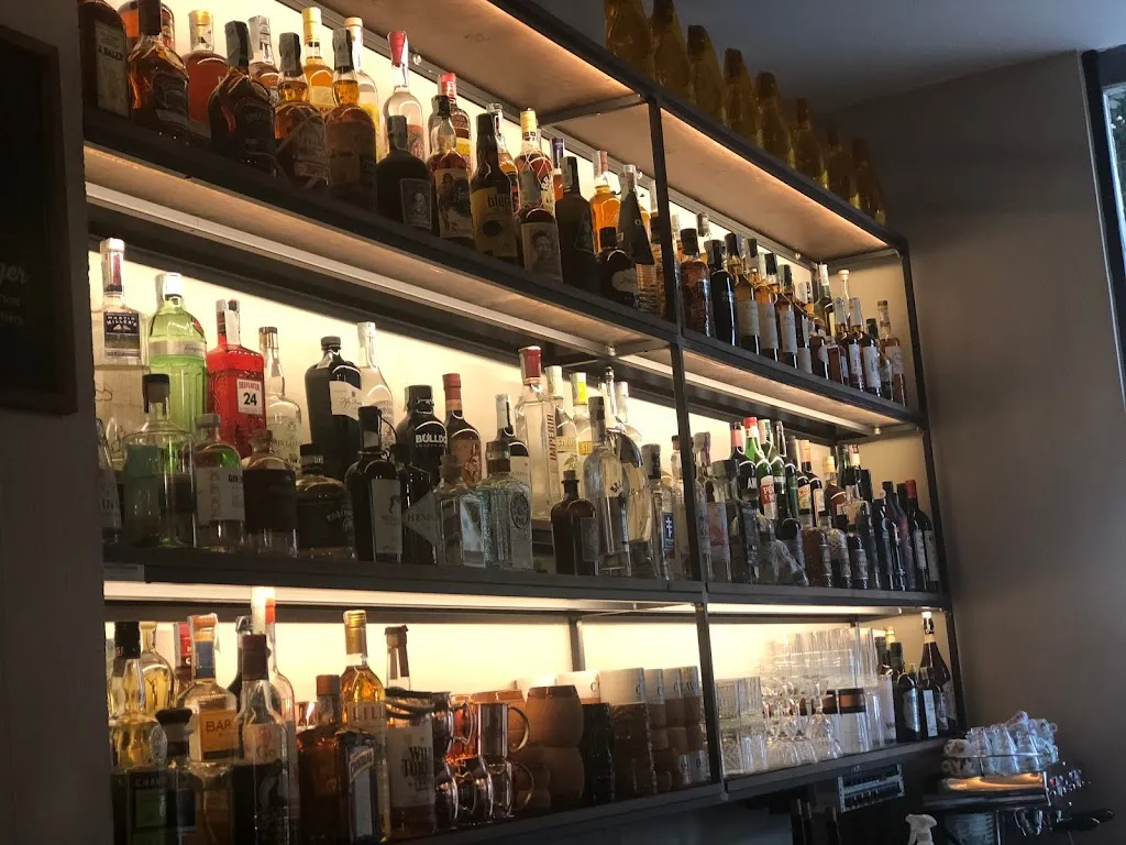 Cavò Lieviti e Distillati_Senigallia_slider_image_1