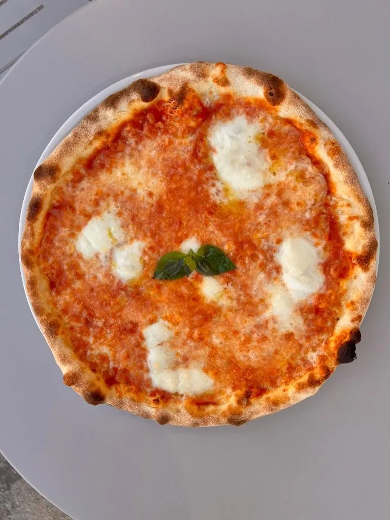 Menu_Ama La Pizza_Villa Potenza_image_2