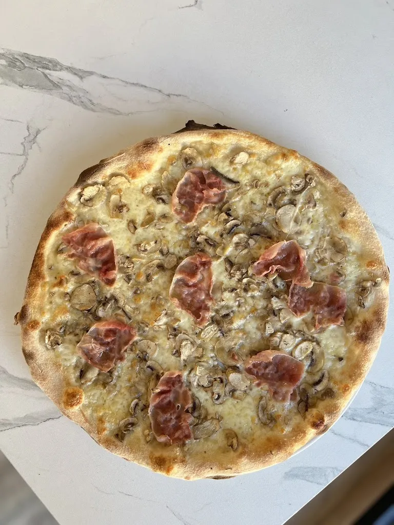 Menu_Ama La Pizza_Villa Potenza_image_8