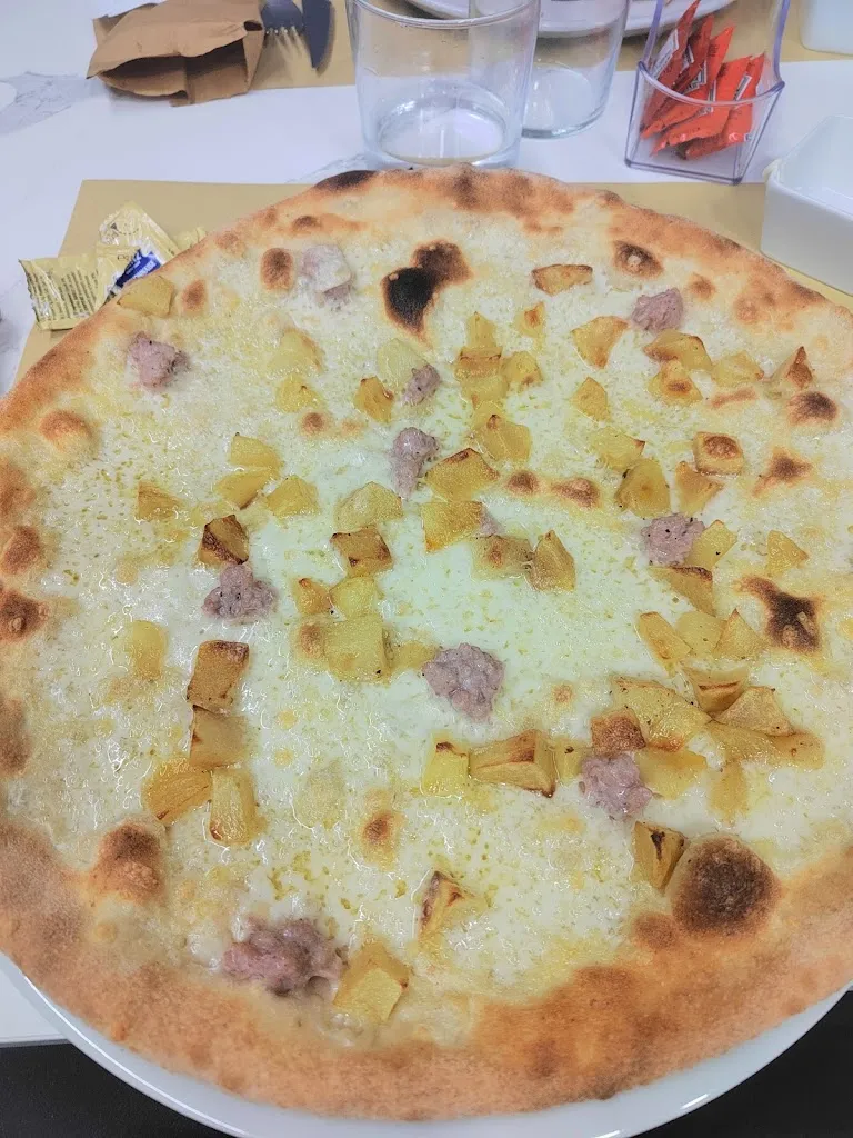 Marcantonio Bragadin_Ama La Pizza_Villa Potenza_review