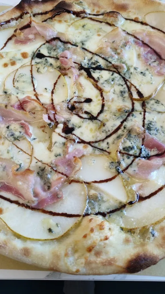 Massimiliano “maxfabrizi” Fabrizi_Ama La Pizza_Villa Potenza_review