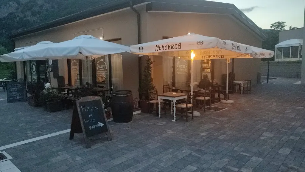 Pizzeria trattoria wanted restaurant in Visso