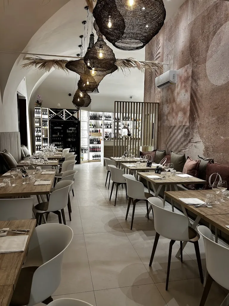 Osteria Lauretana restaurant in Villa Musone