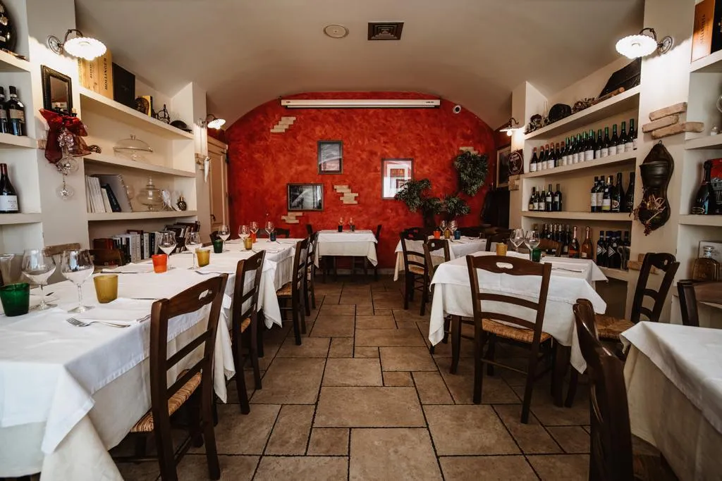 Locanda del Viale - Enoteca Bar Ristorante_Villa Musone_slider_image_2