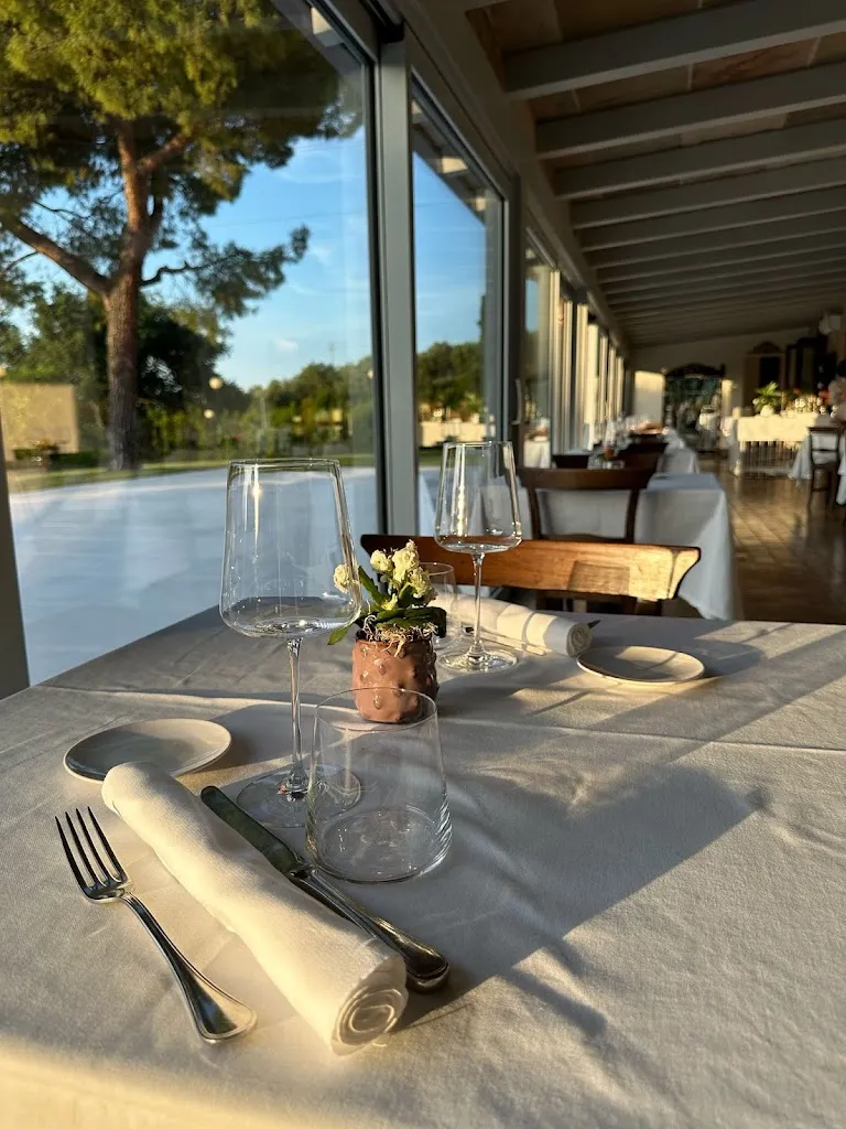 Ristorante Villa Battibecco - Camere e Cucina_Villa Musone_slider_image_3