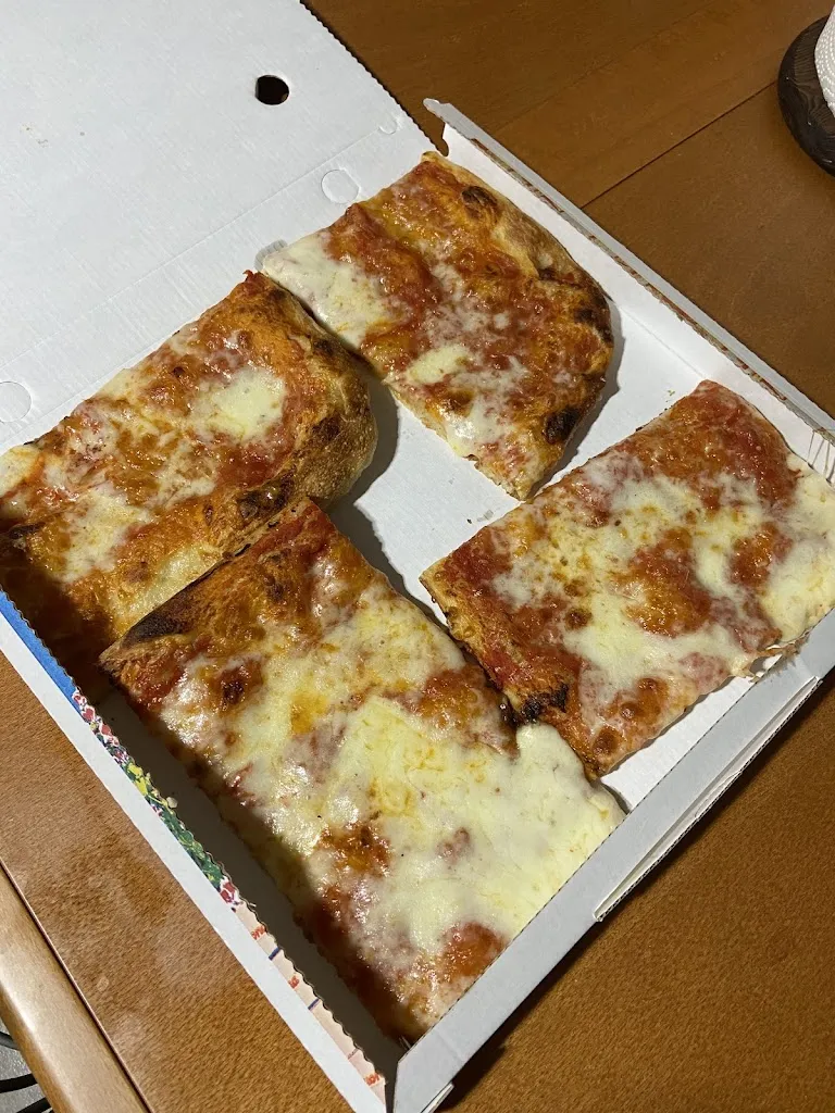 Pizzeria da lucia restaurant in Baranello