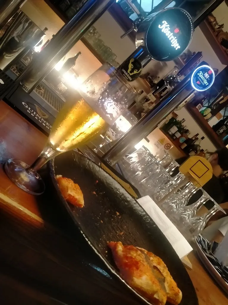 Fernanda Giannotti_Pizzeria Pub 17_Bonefro_review