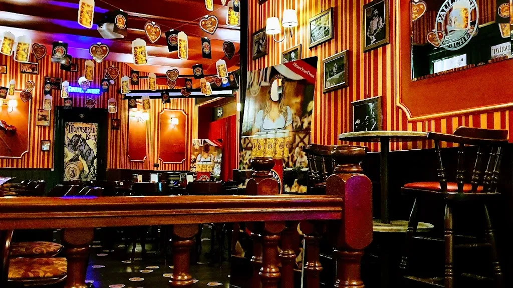 Komby Pub restaurant in Agnone