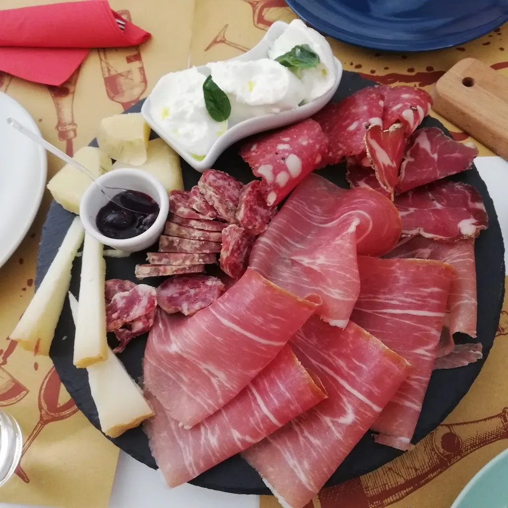 Max Def_Déjà Vu cocktail, wine&food_Bojano_review