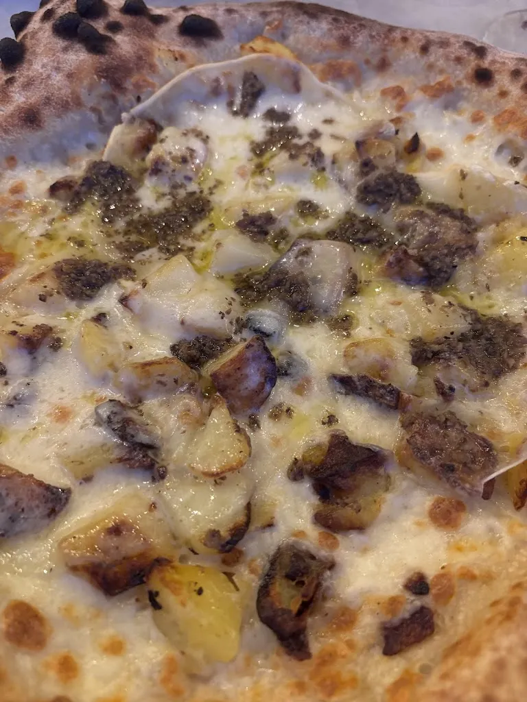 Sabrina De Vincenzo_Pizzeria Da Libero_Busso_review