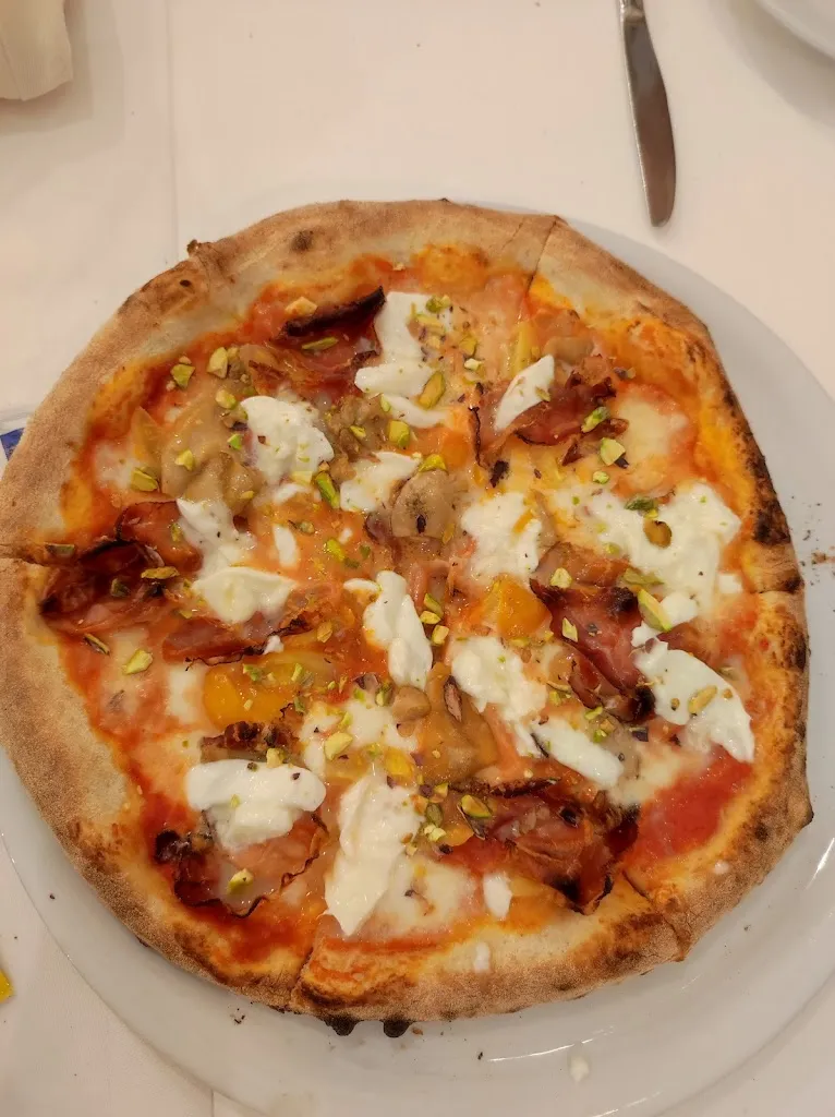 Giuseppe Linsalata_Hermano • Ristorante Pizzeria_Castellaneta_review