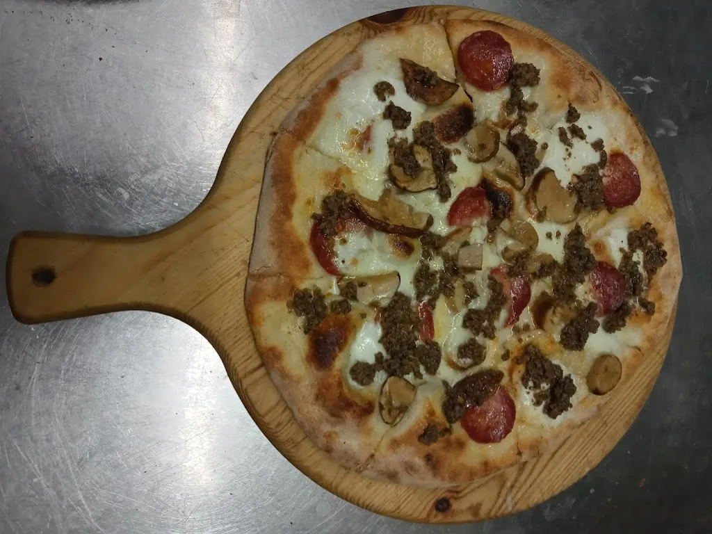 The Tango Saloon Ristorante Pizzeria restaurant in Busso