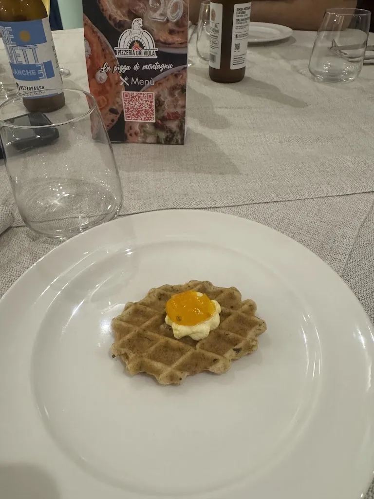 NINA SBORLINI (NINAS)_HOTEL VIOLA & PIZZERIA 